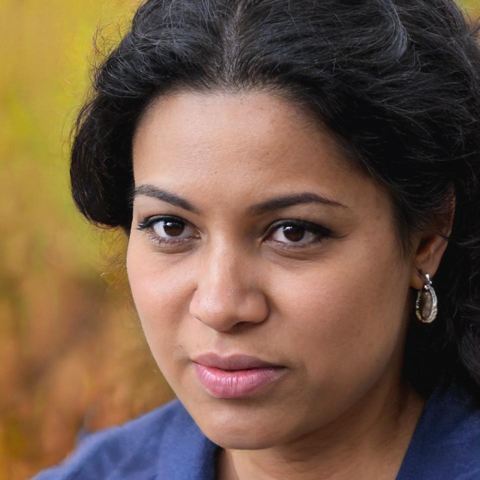 Michaela Fairfax, Senior Financial Advisor at teranoveli, providing personalized budget coaching